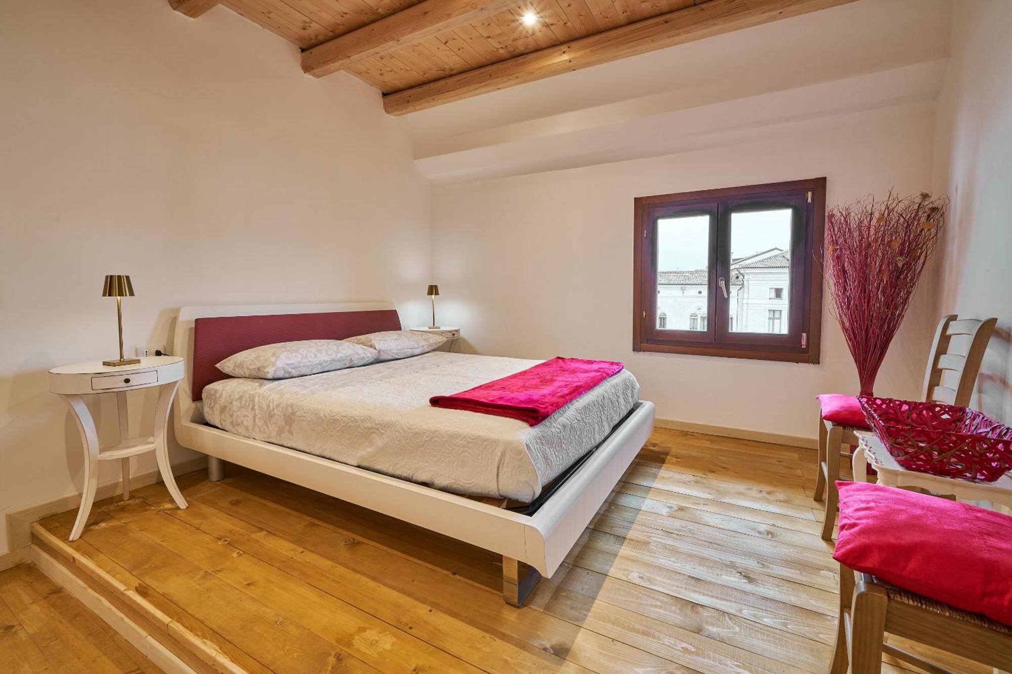 Appartement Attico Di Piazza Cima à Conegliano Extérieur photo