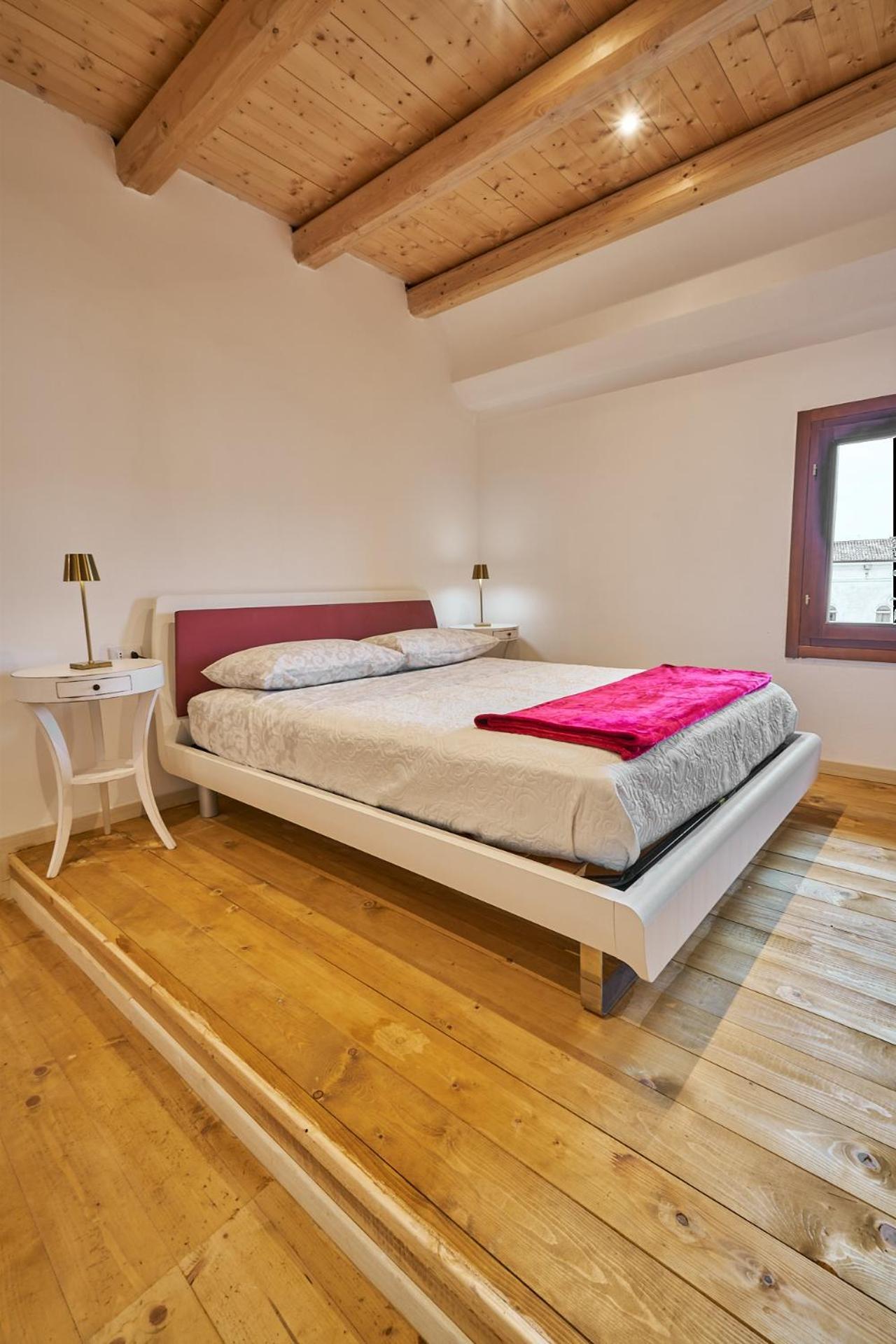 Appartement Attico Di Piazza Cima à Conegliano Chambre photo